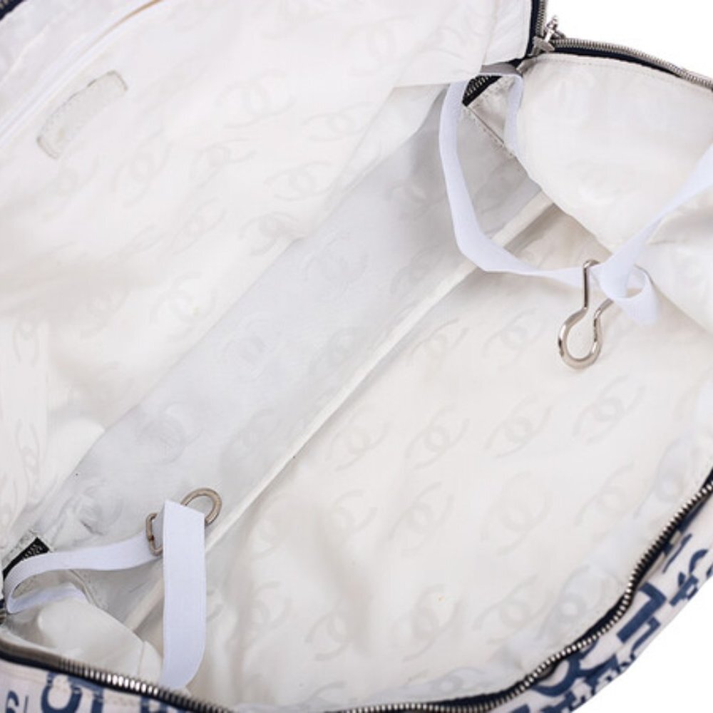 Authentic CHANEL Rue Cambon Travel Bag Vintage White & Navy Canvas - Picture 9 of 11